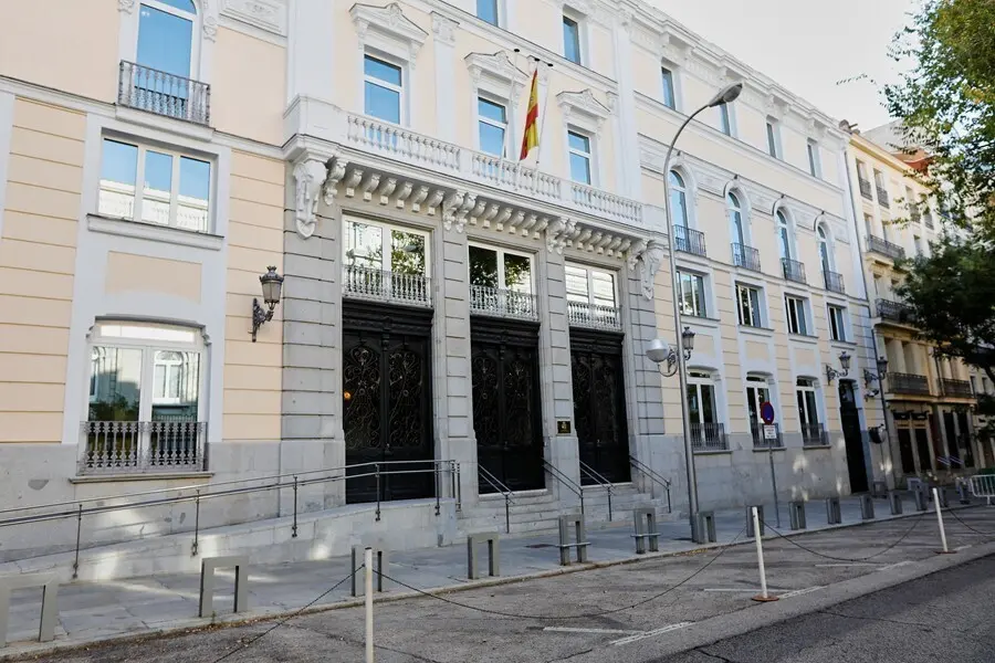 Archivo - Fachada del edificio del Consejo General del Poder Judicial (CGPJ), en Madrid (Espa&ntilde;a) a 18 de octubre de 2020. El Gobierno de coalici&oacute;n del PSOE y Podemos ha planteado esta semana una reforma para cambiar el sistema de elecci&oacute;n de este &oacute;rgano y