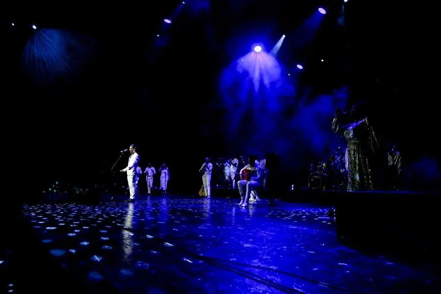 El cantante Pitingo act&uacute;a en un concierto ben&eacute;fico en el Teatro Real