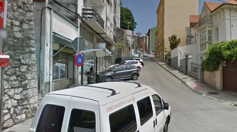 Vista de la calle donde ocurri&oacute; el vertido.