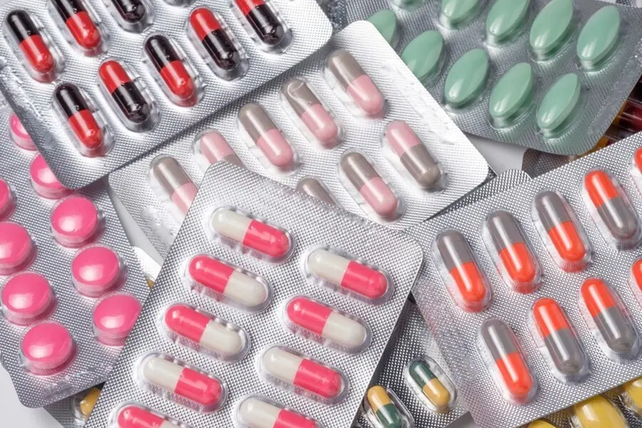 Archivo - Antibi&oacute;ticos. F&aacute;rmacos. Bl&iacute;ster. Pastillas.