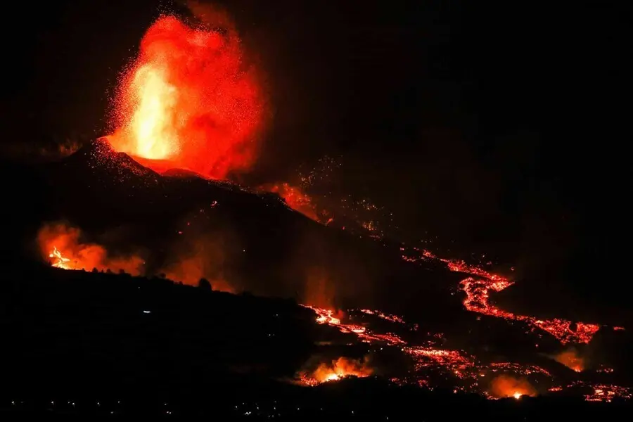 Volc&aacute;n en erupci&oacute;n en La Palma.