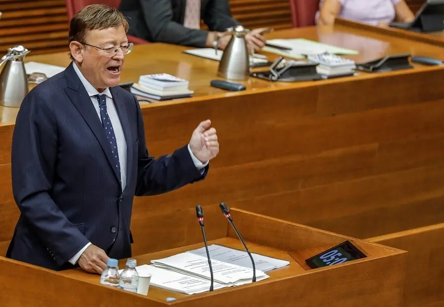Archivo - El presidente de la Generalitat valenciana, Ximo Puig, durante su intervenci&oacute;n en Les Corts valencianes en el debate sobre el estado de la comunidad, en Valencia, Comunidad Valenciana (Espa&ntilde;a), a 21 de septiembre de 2020