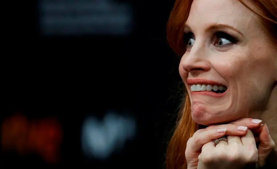 La actriz estadounidense Jessica Chastain, durante la conferencia de prensa que ha ofrecido este viernes en la 69 edici&oacute;n del Festival de Cine de San Sebasti&aacute;n, donde presenta su trabajo "The eyes of Tammy Faye" en la secci&oacute;n oficial del certamen. EFE/Javier Etxezarreta