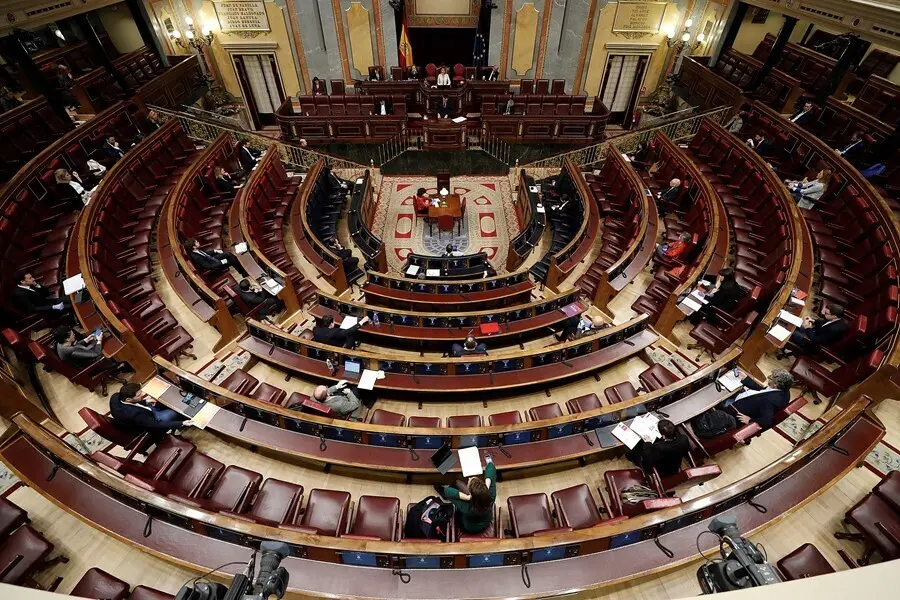 Archivo - El presidente del Gobierno, Pedro S&aacute;nchez, interviene ante el Congreso el  22 de abril de 2020, en plena pandemia de coronavirus.