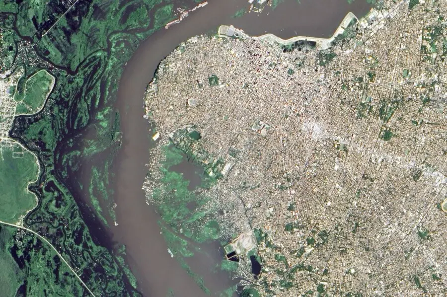 Inundaci&oacute;n en la capital de Paraguay, Asunci&oacute;n, por el rio Paraguay