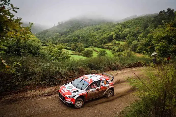 06 SORDO Daniel (ESP), ESTEVEZ Candido (ESP), Team MRF Tyres, Hyundai I20 R5, action during the 2021 FIA ERC Rallye Serras de Fafe e Felgueiras, 6th round of the 2021 FIA European Rally Championship, from October 1 to 3, 2021 in Fafe, Portugal - Photo Jorge Cunha / DPPI