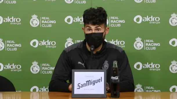 El entrenador del Racing de Santander, Guillermo Fern&aacute;ndez Romo. / ALERTA