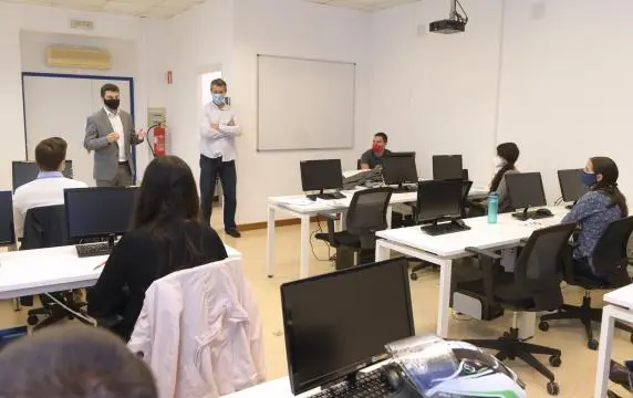 De car&aacute;cter gratuito, se desarrollar&aacute;n a trav&eacute;s de zoom y estar&aacute;n dirigidos a desempleados que persigan desarrollar habilidades y competencias para mejorar su empleabilidad.