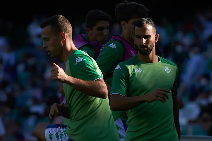 Sergio Canales and Martin Montoya of Real Betis warm up during the UEFA Europa League, Group G, football match played between Real Betis and Celtic FC at Benito Villamarin stadium on September 16, 2021, in Sevilla, Spain.
AFP7 /  Europa Press
16/9/2021 ONLY FOR USE IN SPAIN