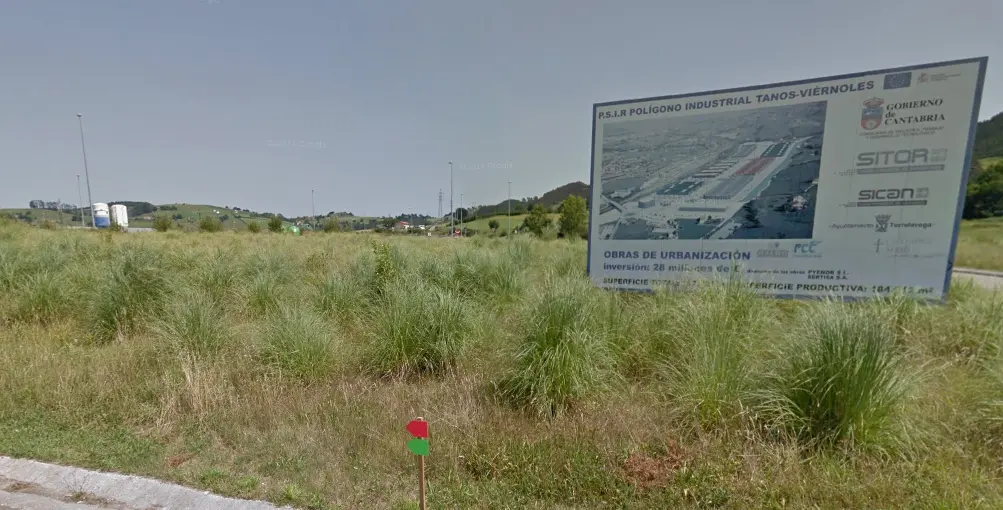 Cartel de la entrada al pol&iacute;gono de Tanos-Vi&eacute;rnoles.