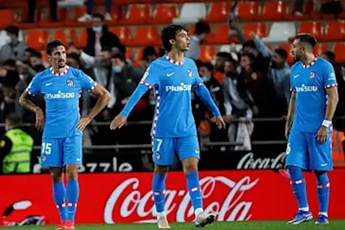 Joao F&eacute;lix, tras el empate del Valencia.Biel Alino.EFE
