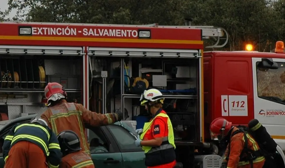 Bomberos de la Junta de Andaluc&iacute;a, en una imagen de archivo.
EUROPA PRESS