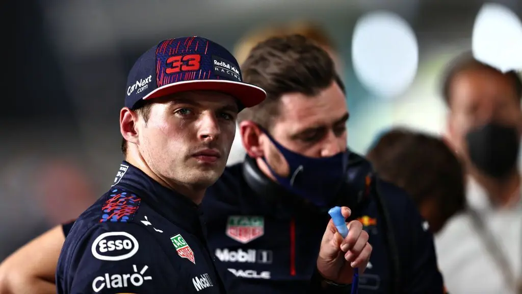 El piloto holand&eacute;s de F1 Max Verstappen, del equipo Red Bull Racing, es visto en los boxes durante los terceros entrenamientos del Gran Premio de Qatar de F&oacute;rmula Uno en el circuito de Losail. Foto: Hasan Bratic/dpa
Firma
Hasan Bratic / Dpa - S&oacute;lo para uso en Espa&ntilde;a