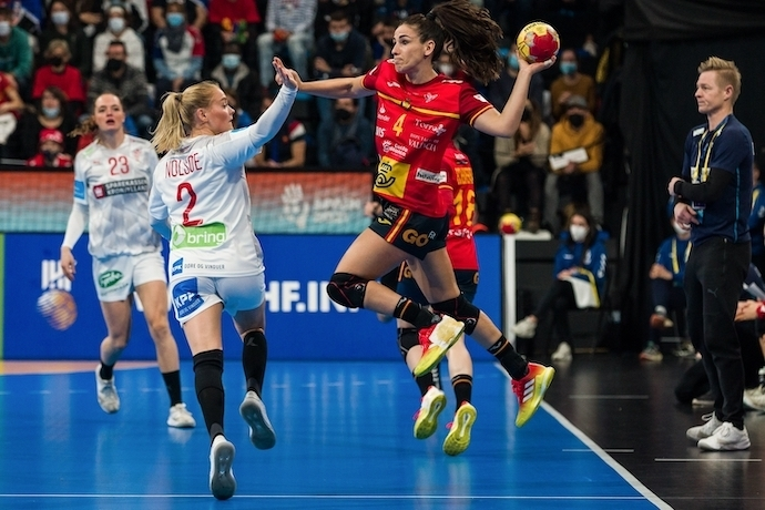 Carmen Martin, de Espa&ntilde;a, en acci&oacute;n durante el 25&ordm; Campeonato del Mundo Femenino 2021 para el tercer y cuarto partido entre Dinamarca y Espa&ntilde;a en el Palau d'Esports de Granollers el 19 de diciembre de 2021 en Granollers, Barcelona, Espa&ntilde;a.
Fecha: 19/12/2021.

Firma: AFP7 / Europa Press