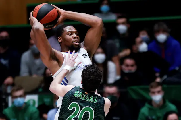 El ala pivot franc&eacute;s del Real Madrid Guerschon Yabusele.EFE/ Quique Garc&iacute;a