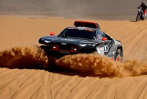 El Audi de Ekstrom, durante la octava etapa del Dakar. EFE