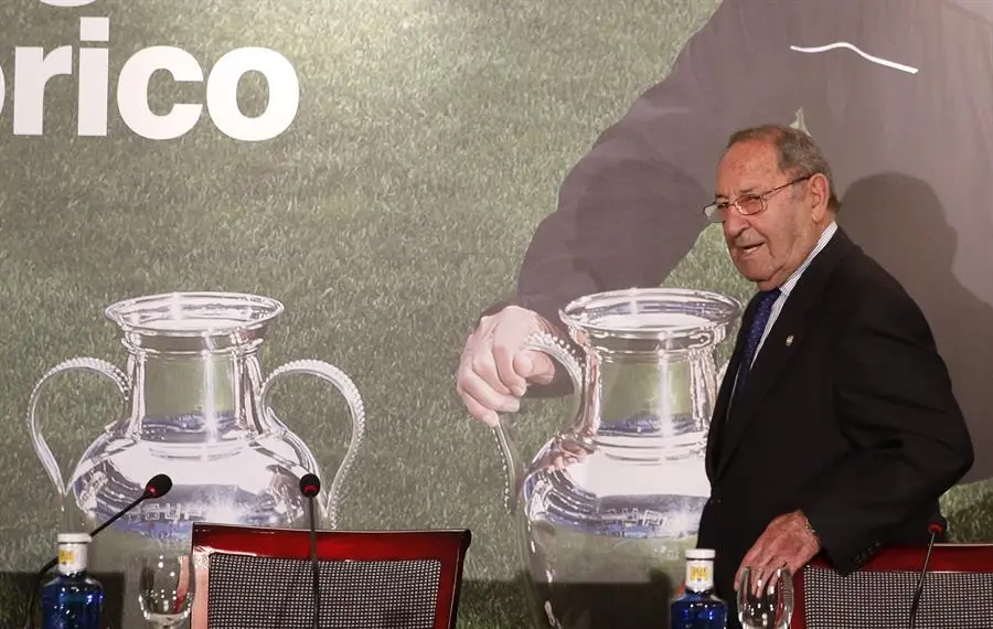El exjugador del Real Madrid, Francisco Gento en un acto en Madrid en 2016. EFE/Javier Liz&oacute;n/Archivo