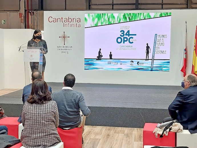 La alcaldesa de Santander, Gema Igual, en la presentaci&oacute;n en Fitur de las principales l&iacute;neas de actuaci&oacute;n del Plan de Turismo Accesible de Santander.