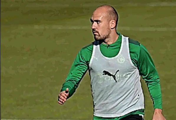 Unai Medina, en el entrenamiento de ayer. / Hardy