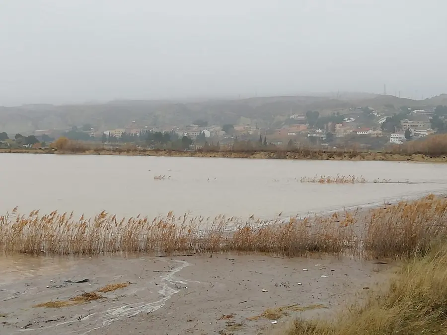 Archivo - crecida del Ebro