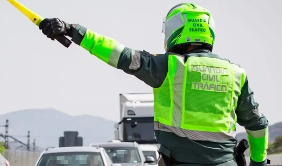 Agente de la Guardia Civil de Tr&aacute;fico.