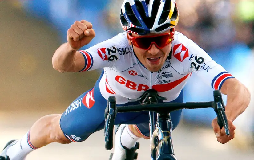 Tom Pidcock se ha proclamado Campe&oacute;n del Mundo de Ciclocross al vencer con rotundidad en el descafeinado trazado de Fayetteville.