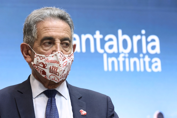 El presidente de Cantabria, Miguel &Aacute;ngel Revilla, en el acto institucional del D&iacute;a de Cantabria. / ALERTA