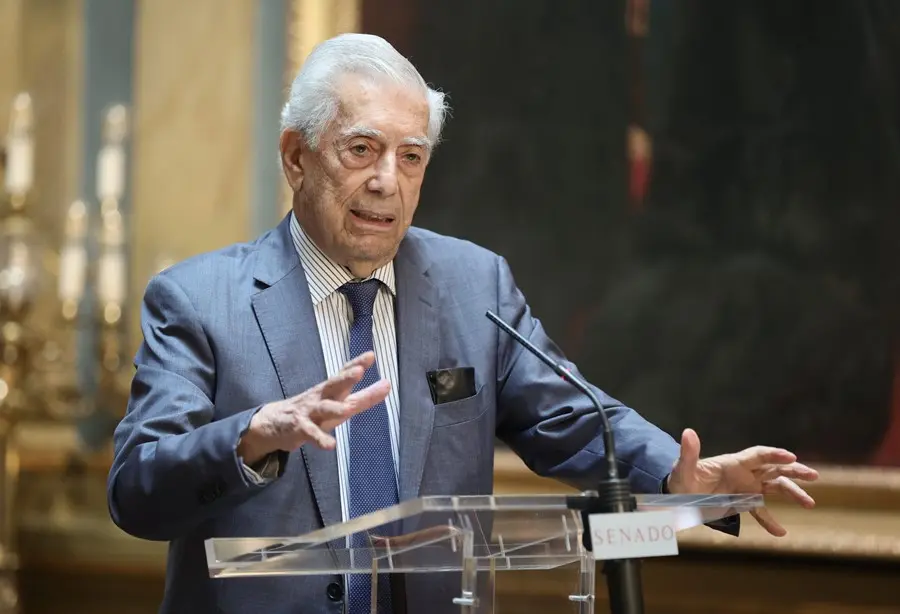 El escritor Mario Vargas Llosa durante una intervenci&oacute;n. / EP