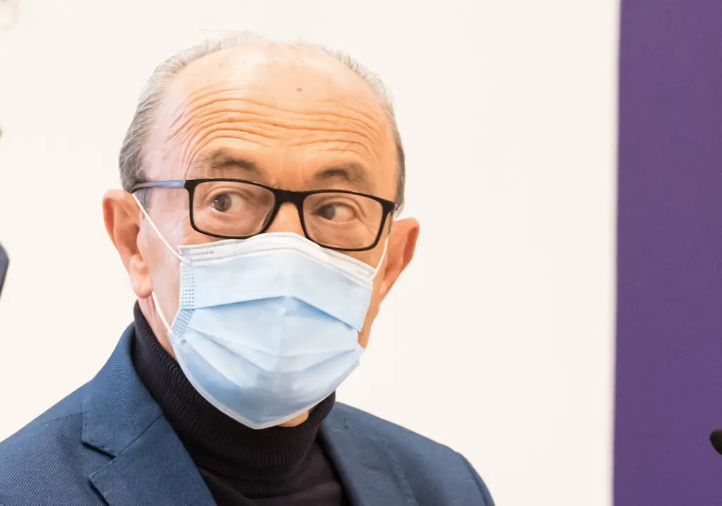 El consejero, L&oacute;pez Marcano. / a.