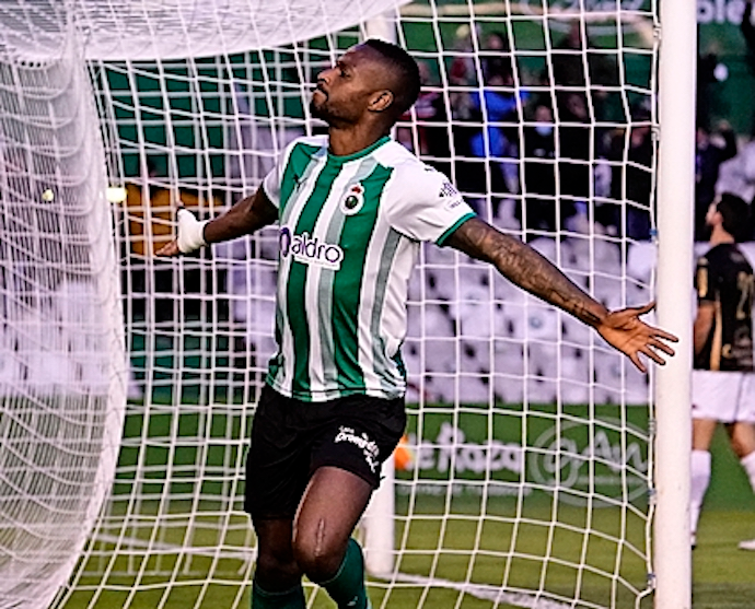 Cedric conf&iacute;a en dar continuidad a su acierto goleador del pasado mi&eacute;rcoles. / Hardy