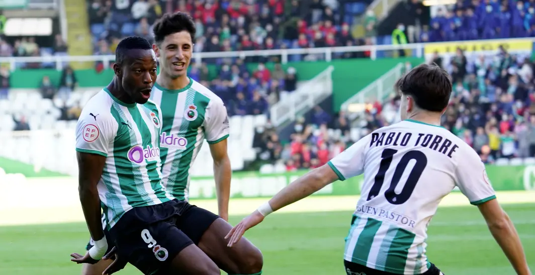 Cedric marc&oacute; ayer otros dos goles que, sumado a los tres del mi&eacute;rcoles, hacen cinco en s&oacute;lo dos partidos. / Hardy