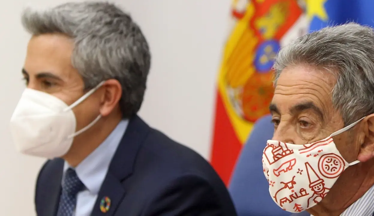 El presidente de Cantabria, Miguel &Aacute;ngel Revilla; el vicepresidente, Pablo Zuloaga.
