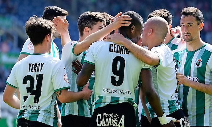 Los jugadores del Racing, celebrando el solitario gol de Cedric. / RRC