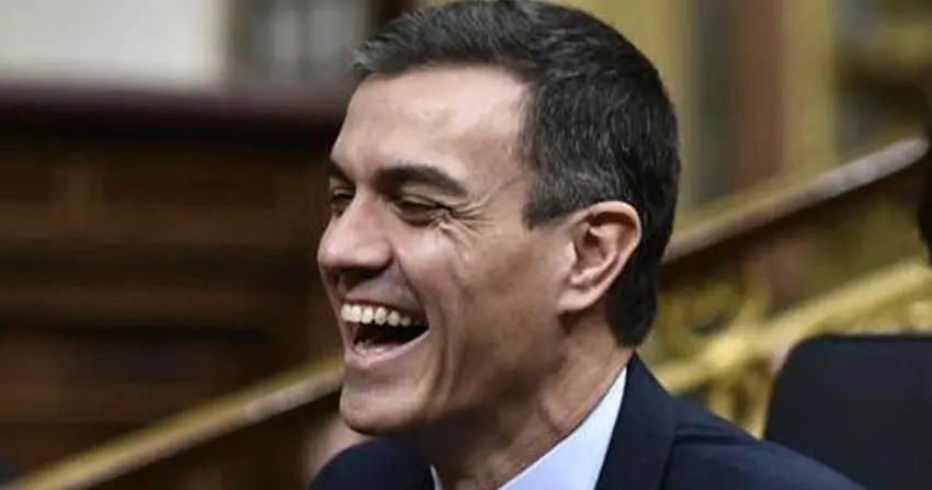 Pedro-S&aacute;nchez-riendo
