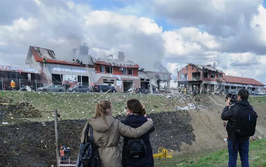Sube a once la cifra de muertos en Le&oacute;polis, incluido un ni&ntilde;o