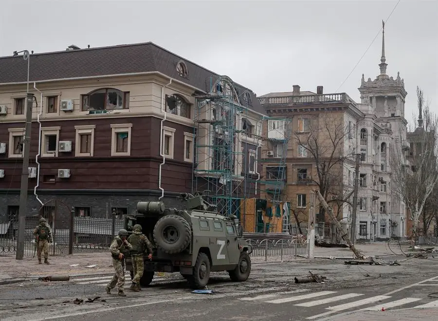 Una calle de Mari&uacute;pol el pasado martes. EFE/EPA/SERGEI ILNITSKY