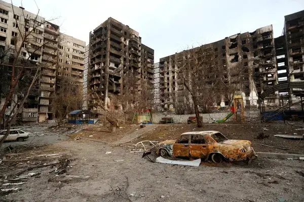 Edificios de apartamentos en Mari&uacute;pol, Ucrania, destruidos por el ej&eacute;rcito ruso.
