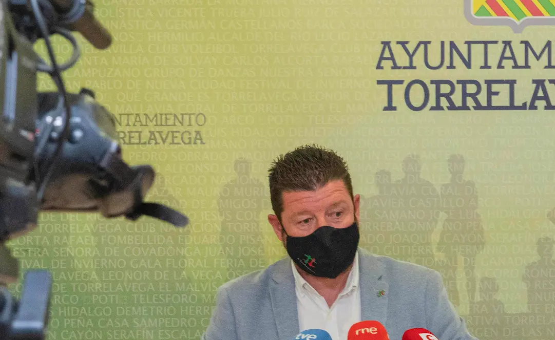 El regionalista Jes&uacute;s S&aacute;nchez durante la presentaci&oacute;n de la Feria.