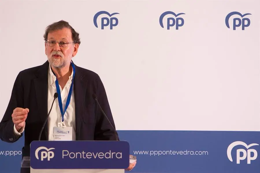 El expresidente del Gobierno Mariano Rajoy interviene este s&aacute;bado en la clausura del congreso del PP, en el que Rafa Dom&iacute;nguez fue reelegido como l&iacute;der del partido tras lograr el 97,3 % de los votos. EFE/ Salvador Sas