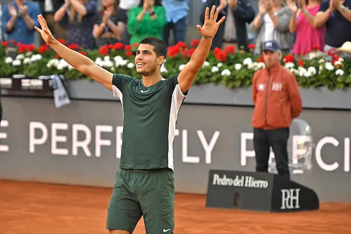 Carlos Alcaraz durante su partido contra Alexander Zverev en la final del Mutua Madrid Open que se celebra en la Caja M&aacute;gica, a 8 de mayo de 2022, en Madrid (Espa&ntilde;a)
TENIS;DEPORTE;FINAL
Francisco Guerra / Europa Press
08/5/2022