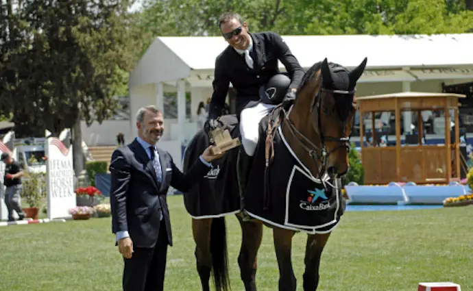 El c&aacute;ntabro Borja Villal&oacute;n, con 'Jay Jay Es'.
