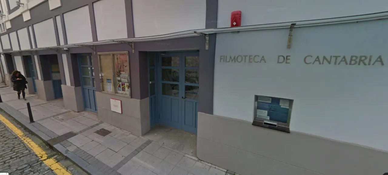 Entrada de la Filmoteca regional.