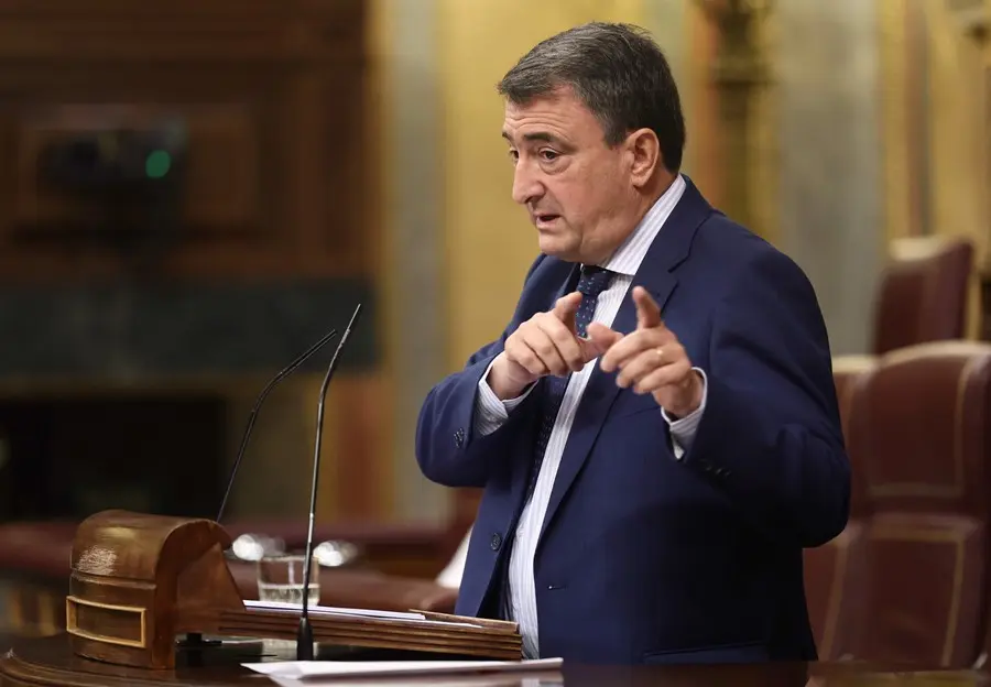El portavoz del PNV en el Congreso de los Diputados, Aitor Esteban. / EP