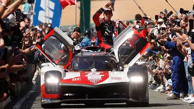 Toyota cierra con este triunfo un lustro de dominio absoluto en la resistencia.YOAN VALATEFE
