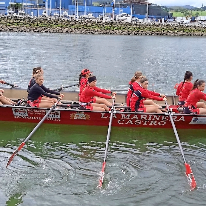 &lsquo;La Marinera&rsquo;, iniciando el calentamiento ayer en Zumaia.