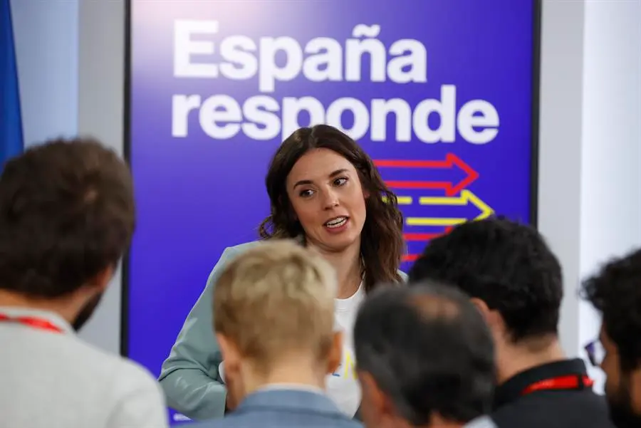 La ministra de Igualdad, Irene Montero durante la rueda de prensa tras la reuni&oacute;n del Consejo de Gobierno, este lunes en La Moncloa. EFE/ J.J.Guillen