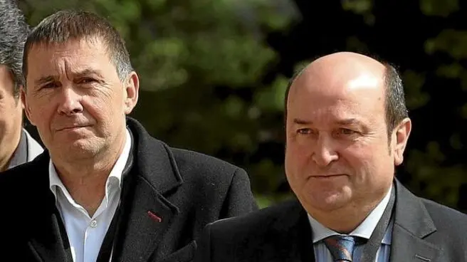 Andoni Ortuzar y Otegi.