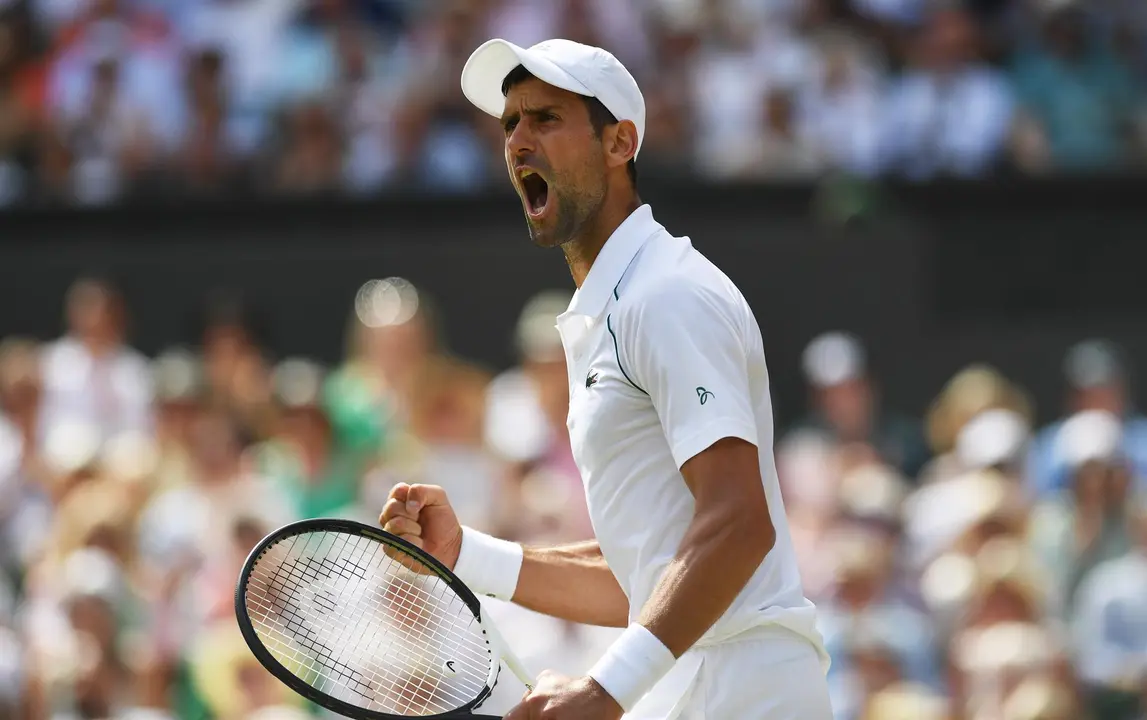 Djokovic derrite a Kyrgios. / EFE