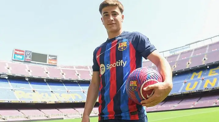Pablo Torre, en su presentaci&oacute;n como jugador del Bar&ccedil;a.