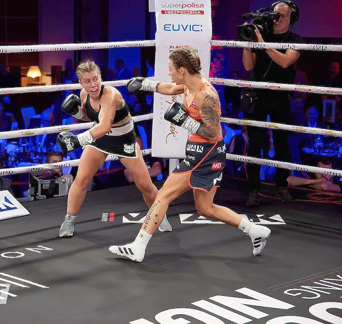 Marian Herrer&iacute;a y Laura Grzyb, en su combate del pasado fin de semana.